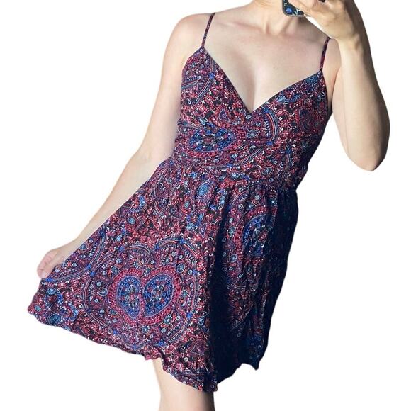 Abercrombie & Fitch XS Red Boho Paisley Floral Faux Wrap Smocked Mini Sun Dress - Picture 1 of 8
